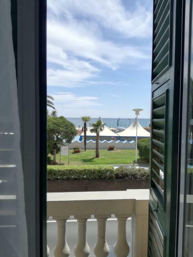 Maresuite Albissola Marina Exteriér fotografie